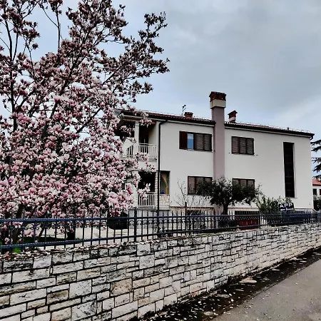 Apartments Vili Umag Exterior foto